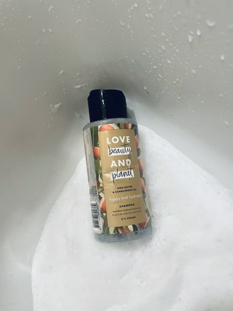 Love Beauty and Planet Szampon do włosów, Shea Butter & Sandalwood Oil, Happy & Hydrated