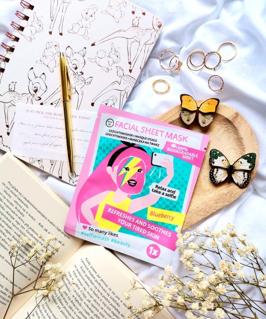 Dayes Europe B.V Maseczka do twarzy w płacie, Refreshes And Soothes Your Tired Skin, Blueberry, Relax and Take a Selfie