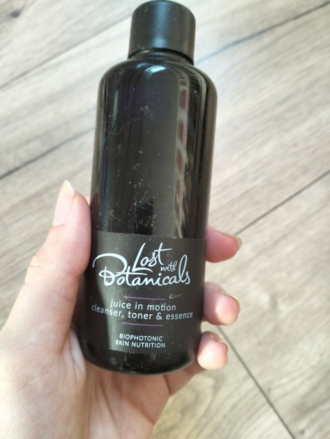 Lost With Botanicals Skincare Sok, tonik, esencja do twarzy, Juice in Motion