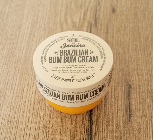 Sol de Janeiro Krem do ciała, Brazilian Bum Bum Cream