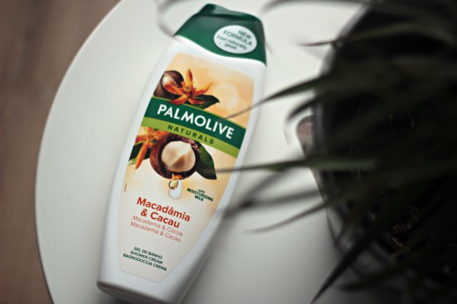 Palmolive Naturals, Żel pod prysznic, Macadamia & Cocoa