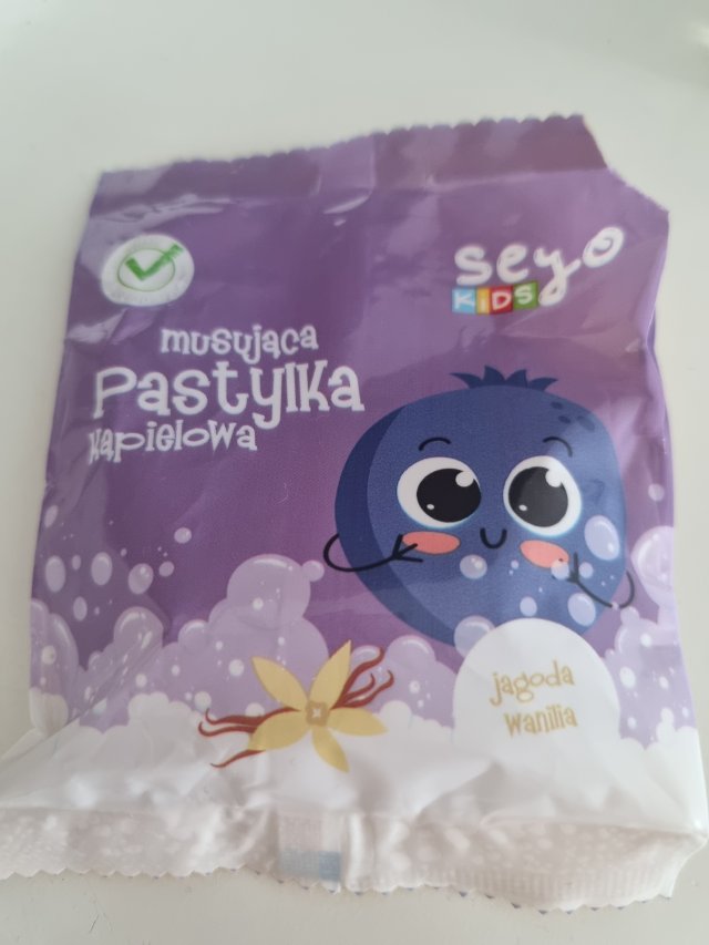 akcja denkowanie! grudzień - kosmetyki w świątecznych opakowaniach i świątecznych kolorach 🎄❄️⛄🎀🎁🎅