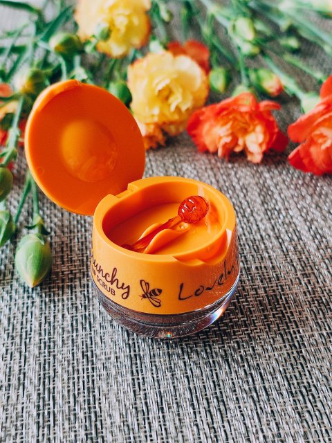 Lovely Crunchy Lip Scrub, Peeling do ust w słoiczku, Cukrowy, Wygładzający z ekstraktem z miodu