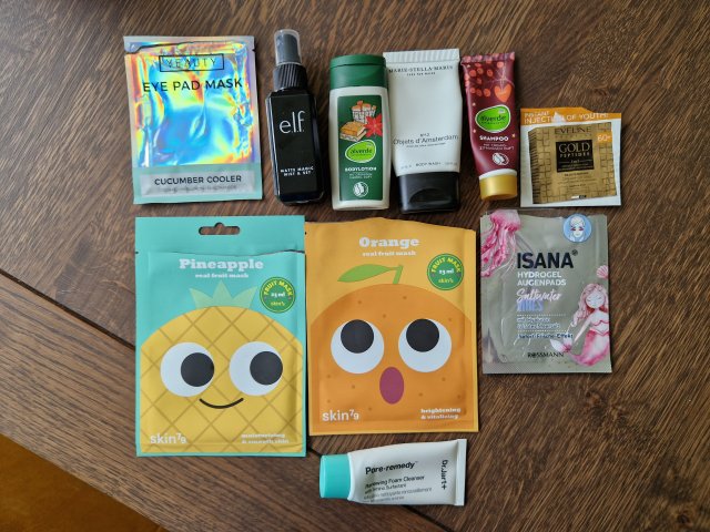 akcja denkowanie! grudzień - kosmetyki w świątecznych opakowaniach i świątecznych kolorach 🎄❄️⛄🎀🎁🎅