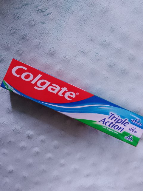 Colgate Pasta do zębów, Triple Action