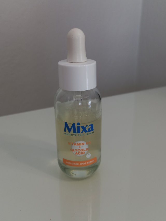 Mixa Serum do twarzy, Przeciw przebarwieniom, Witamina CG + kwas glikolowy
