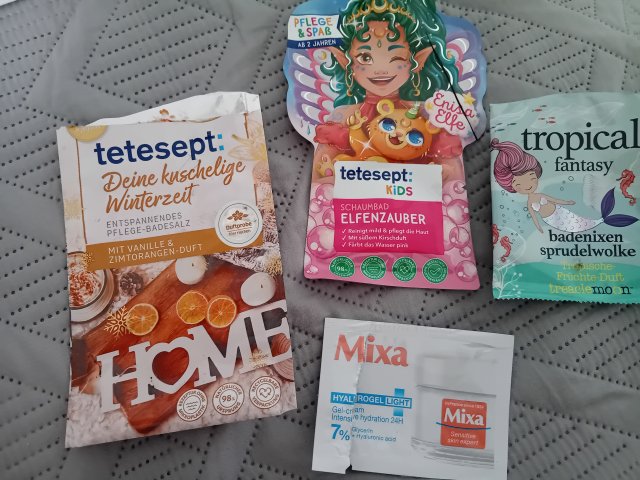 akcja denkowanie! grudzień - kosmetyki w świątecznych opakowaniach i świątecznych kolorach 🎄❄️⛄🎀🎁🎅