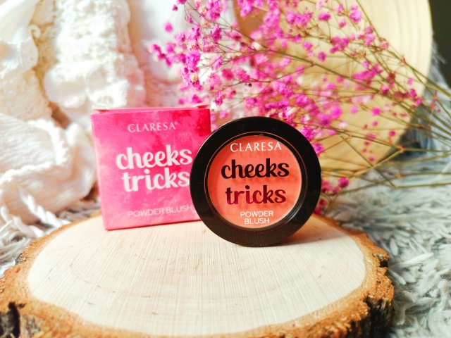 Brzoskwiniowo różowy róż i juz