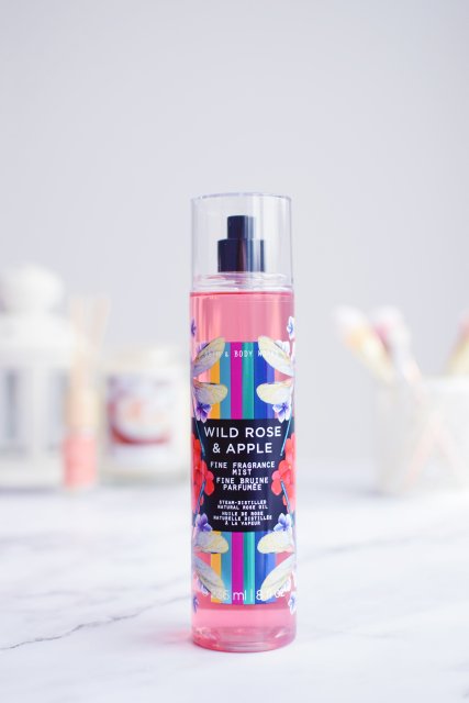 Bath & Body Works Mgiełka do ciała, Wild Rose & Apple