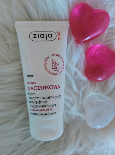 Ziaja Kuracja naczynkowa, Krem do twarzy, Kojący, Rozświetlający, Korygujący zaczerwienienia, SPF 20