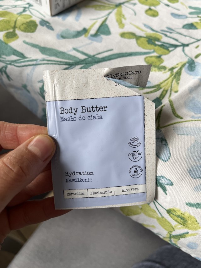 akcja denkowanie! grudzień - kosmetyki w świątecznych opakowaniach i świątecznych kolorach 🎄❄️⛄🎀🎁🎅