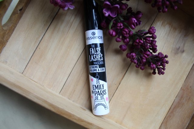 Essence Emily in Paris, Tusz do rzęs, Pogrubiający i podkręcający, The False Lashes, Black