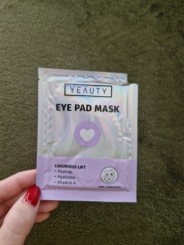 akcja denkowanie! grudzień - kosmetyki w świątecznych opakowaniach i świątecznych kolorach 🎄❄️⛄🎀🎁🎅