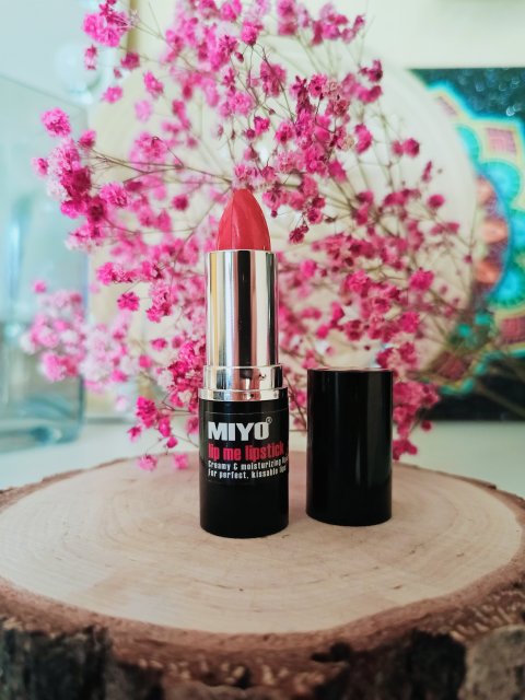 Fushia glam na ustach