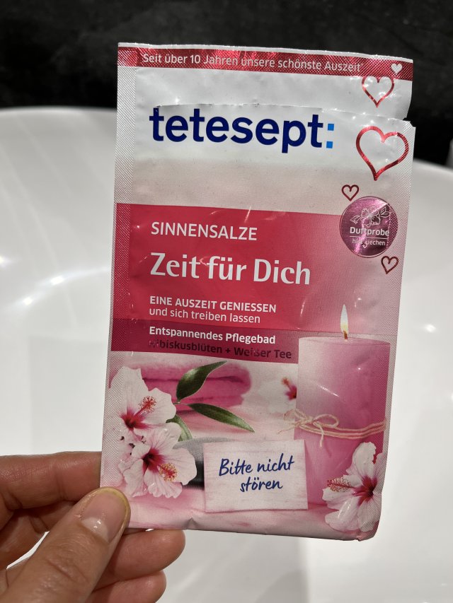 akcja denkowanie! grudzień - kosmetyki w świątecznych opakowaniach i świątecznych kolorach 🎄❄️⛄🎀🎁🎅