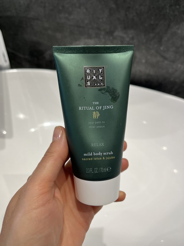 akcja denkowanie! grudzień - kosmetyki w świątecznych opakowaniach i świątecznych kolorach 🎄❄️⛄🎀🎁🎅