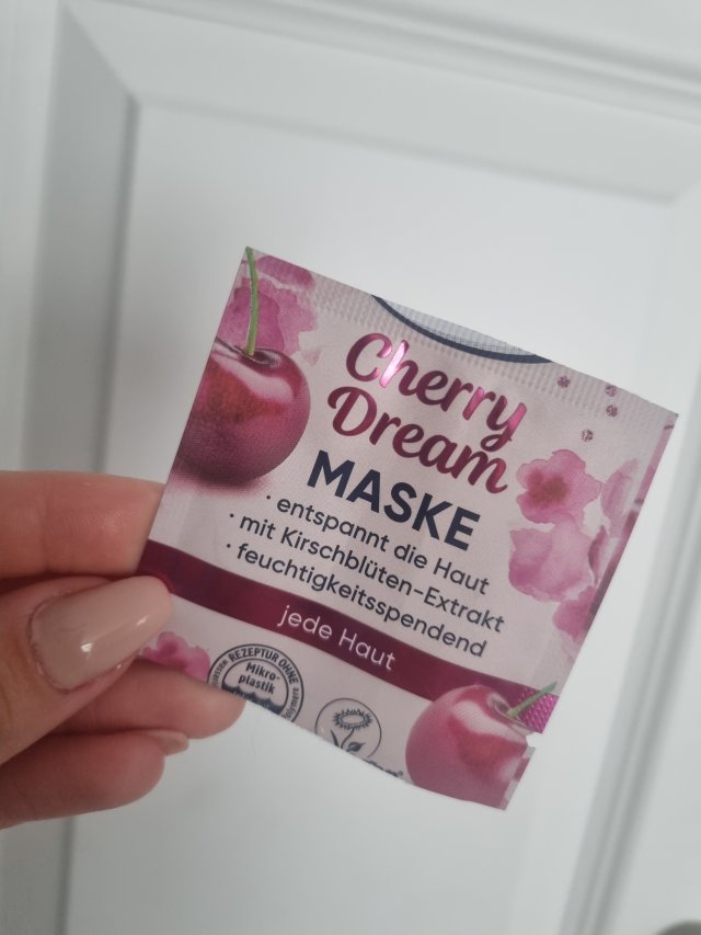 akcja denkowanie! grudzień - kosmetyki w świątecznych opakowaniach i świątecznych kolorach 🎄❄️⛄🎀🎁🎅