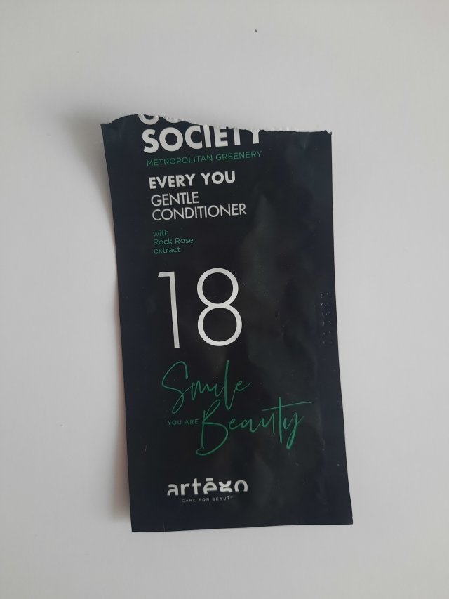 akcja denkowanie! grudzień - kosmetyki w świątecznych opakowaniach i świątecznych kolorach 🎄❄️⛄🎀🎁🎅