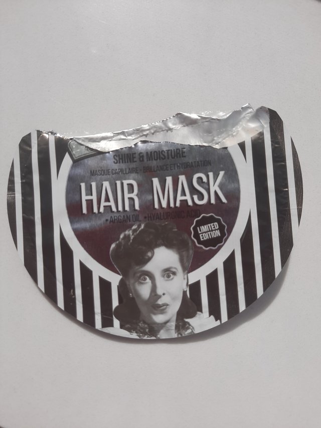 akcja denkowanie! grudzień - kosmetyki w świątecznych opakowaniach i świątecznych kolorach 🎄❄️⛄🎀🎁🎅