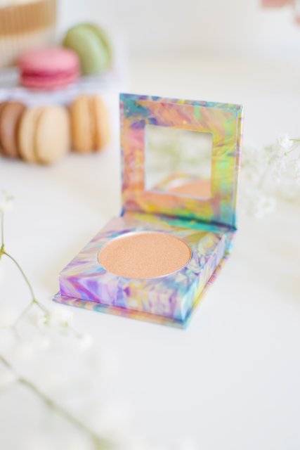 Makeup Obsession Cosmic Crystals, Rozświetlacz, Fade
