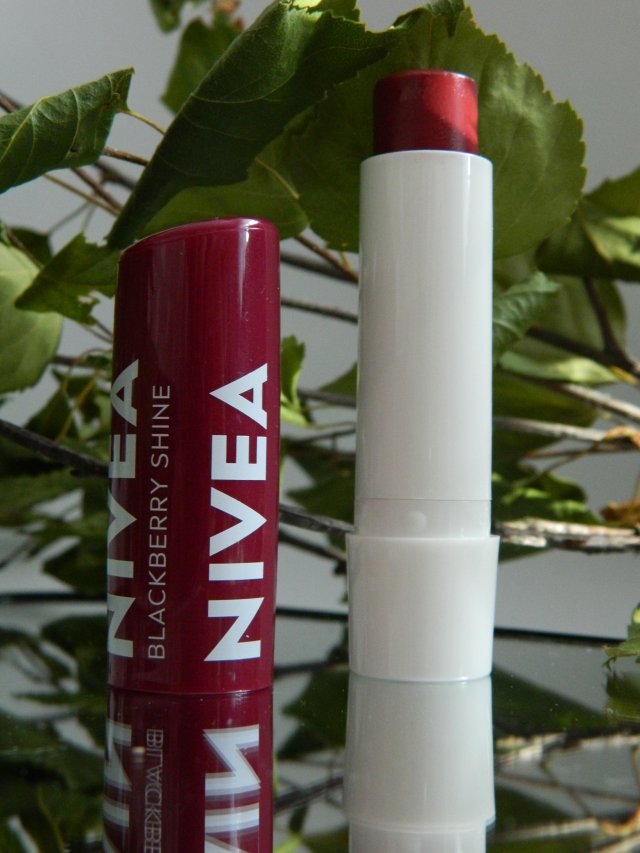 Nivea Pomadka do ust, Blackberry Shine