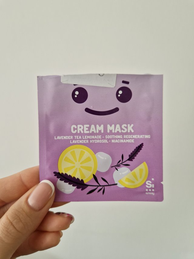 Denkowanie część druga :) Grudzień, kosmetyki w świątecznych opakowaniach lub w świątecznych kolorach: czerwonym, zielonym i złotym 