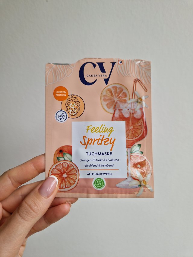 Denkowanie część druga :) Grudzień, kosmetyki w świątecznych opakowaniach lub w świątecznych kolorach: czerwonym, zielonym i złotym 