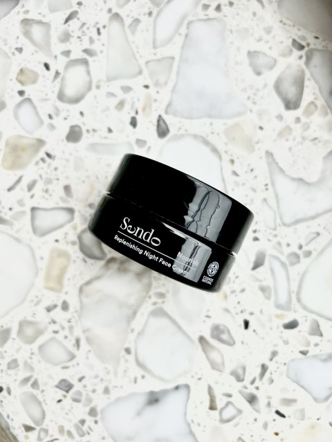 Sendo Krem do twarzy, Nourish, Nawadniający, Na noc, O intensywnym działaniu nawilżającym i regenerującym