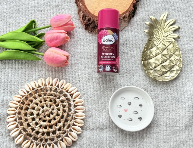 Balea Suchy szampon do włosów, Moonlight Flowers