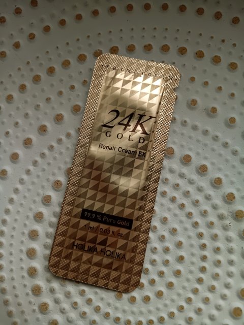 Holika Holika Prime Youth 24 K Gold , liftingujący krem naprawczy z koloidalnym złotem 