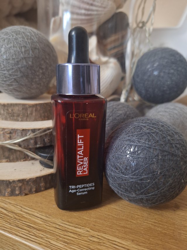 L'Oréal Revitalift Laser x3, Serum do twarzy, Anti-age, Regenerujące, Przeciw oznakom starzenia się skóry