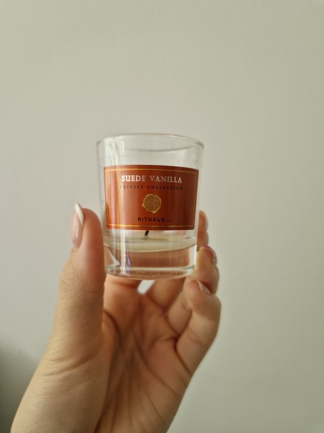 Denkowanie część druga :) Grudzień, kosmetyki w świątecznych opakowaniach lub w świątecznych kolorach: czerwonym, zielonym i złotym 