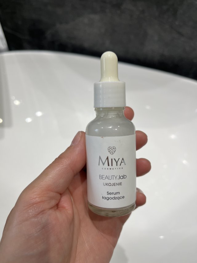 Denkowanie część druga :) Grudzień, kosmetyki w świątecznych opakowaniach lub w świątecznych kolorach: czerwonym, zielonym i złotym 