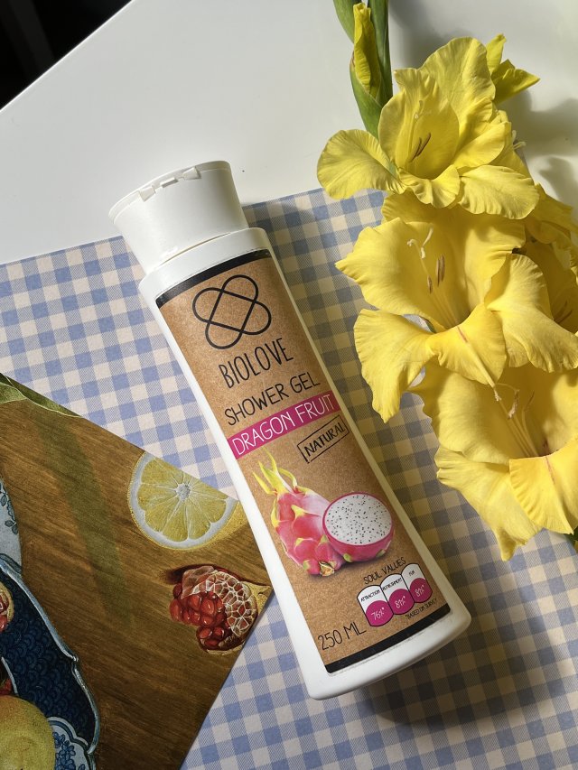 Biolove Żel pod prysznic, Smoczy owoc