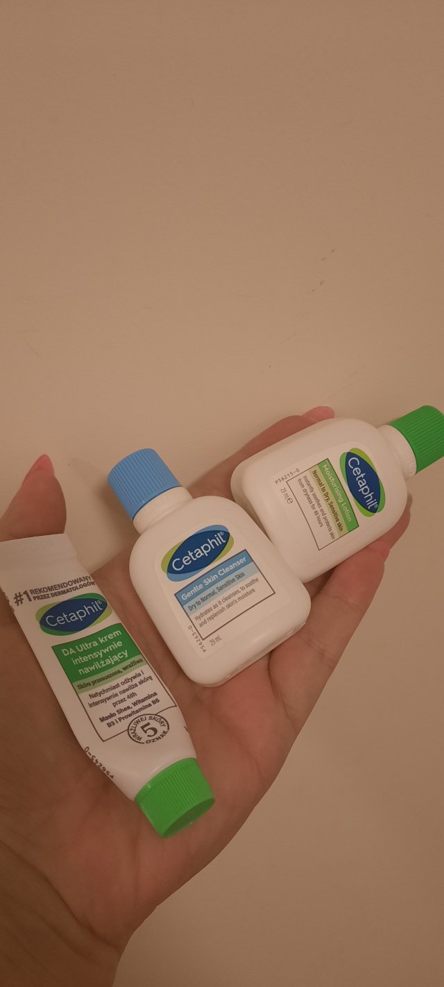 Denkowanie część druga :) Grudzień, kosmetyki w świątecznych opakowaniach lub w świątecznych kolorach: czerwonym, zielonym i złotym 