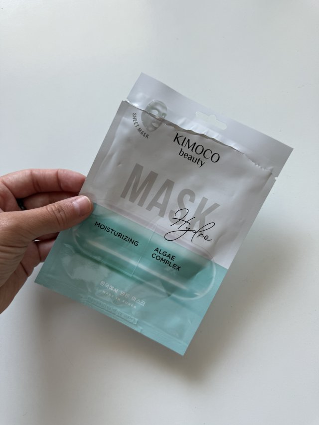 Denkowanie część druga :) Grudzień, kosmetyki w świątecznych opakowaniach lub w świątecznych kolorach: czerwonym, zielonym i złotym 