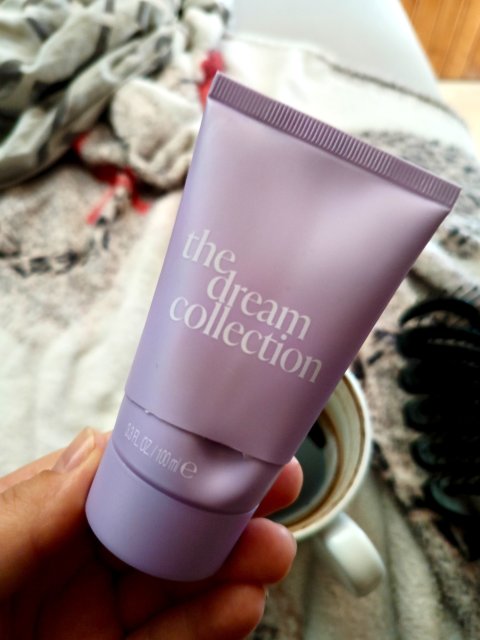 Denkowanie część druga :) Grudzień, kosmetyki w świątecznych opakowaniach lub w świątecznych kolorach: czerwonym, zielonym i złotym 