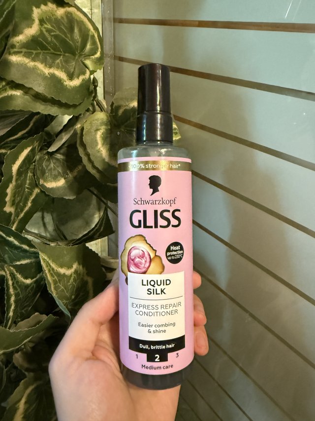 Schwarzkopf Gliss kur, Liquid Silk, Odżywka do włosów w sprayu, Ekspresowa, Z Ceramidami i Jedwabiem