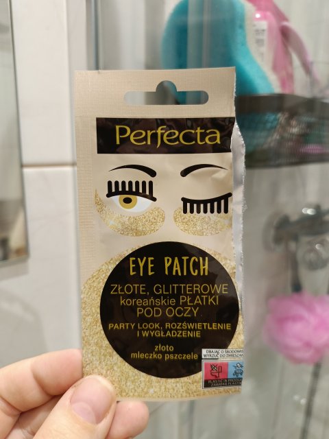 Denkowanie część druga :) Grudzień, kosmetyki w świątecznych opakowaniach lub w świątecznych kolorach: czerwonym, zielonym i złotym 