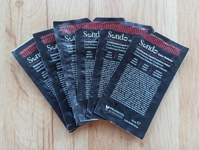 Denkowanie część druga :) Grudzień, kosmetyki w świątecznych opakowaniach lub w świątecznych kolorach: czerwonym, zielonym i złotym 