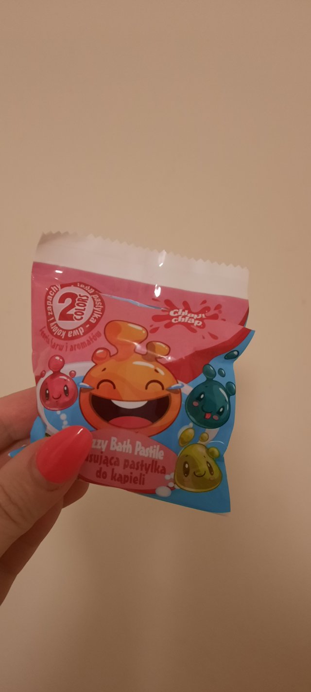 Denkowanie część druga :) Grudzień, kosmetyki w świątecznych opakowaniach lub w świątecznych kolorach: czerwonym, zielonym i złotym 