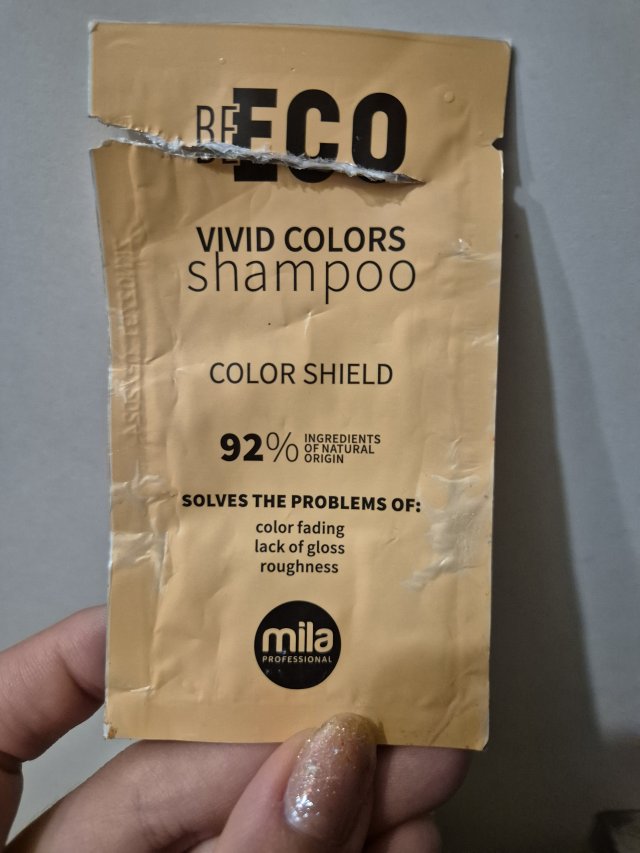 Denkowanie część druga :) Grudzień, kosmetyki w świątecznych opakowaniach lub w świątecznych kolorach: czerwonym, zielonym i złotym 