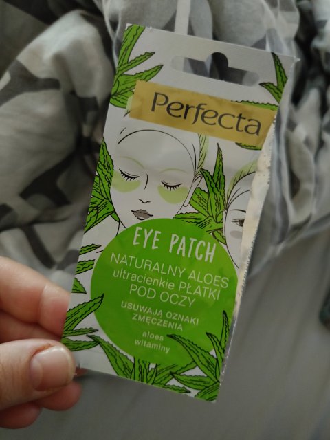 Denkowanie część druga :) Grudzień, kosmetyki w świątecznych opakowaniach lub w świątecznych kolorach: czerwonym, zielonym i złotym 