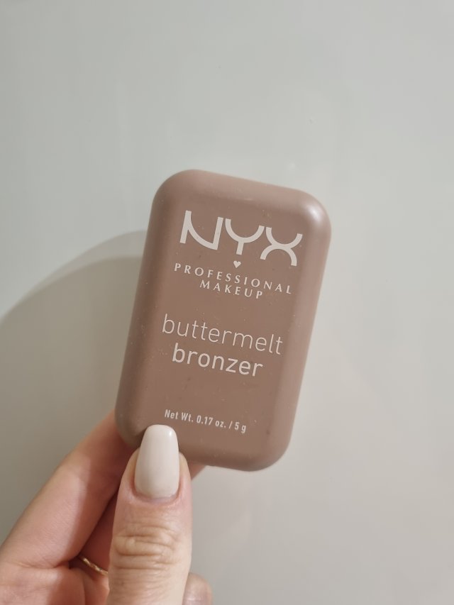 Denkowanie część druga :) Grudzień, kosmetyki w świątecznych opakowaniach lub w świątecznych kolorach: czerwonym, zielonym i złotym 