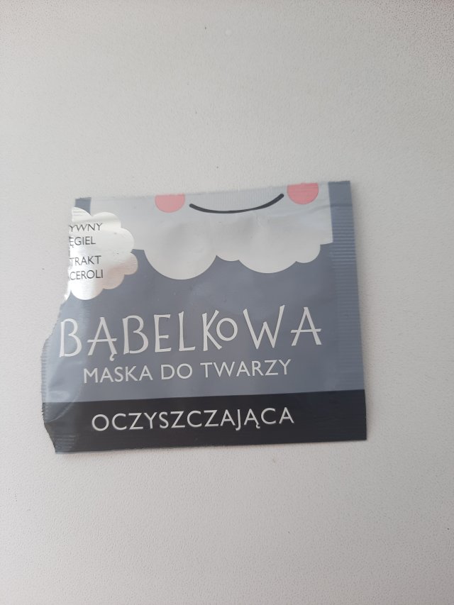 Denkowanie część druga :) Grudzień, kosmetyki w świątecznych opakowaniach lub w świątecznych kolorach: czerwonym, zielonym i złotym 