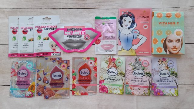 Płatki pod oczy i maseczki do ust - zapasy