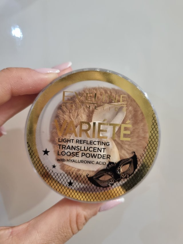 Denkowanie część druga :) Grudzień, kosmetyki w świątecznych opakowaniach lub w świątecznych kolorach: czerwonym, zielonym i złotym 