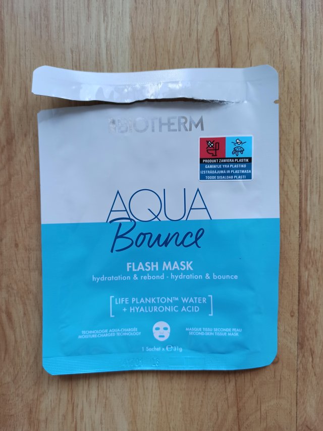 Denkowanie część druga :) Grudzień, kosmetyki w świątecznych opakowaniach lub w świątecznych kolorach: czerwonym, zielonym i złotym 