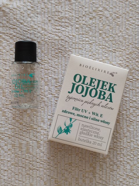 Denkowanie część druga :) Grudzień, kosmetyki w świątecznych opakowaniach lub w świątecznych kolorach: czerwonym, zielonym i złotym 