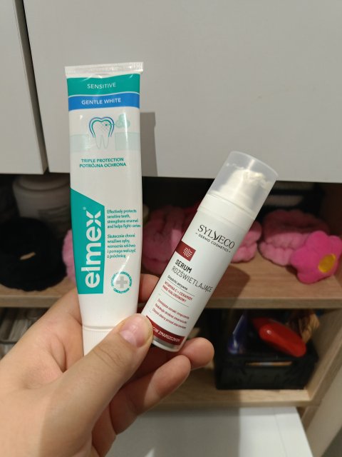 Denkowanie część druga :) Grudzień, kosmetyki w świątecznych opakowaniach lub w świątecznych kolorach: czerwonym, zielonym i złotym 